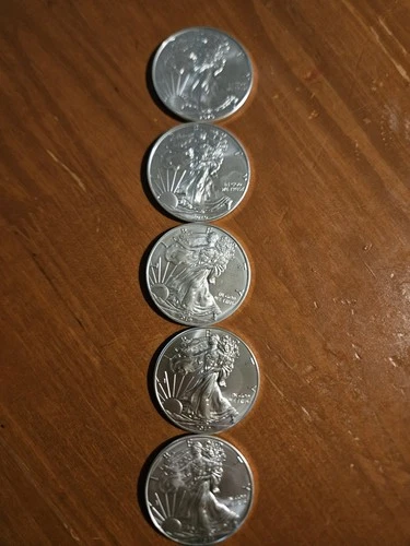 1oz American Silver Eagle Uncirculat 9. 99 Silver Coin In Capsule Lot of 5 BU