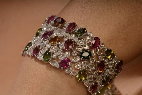 Stylish 78.93 TCW Multi Shape & Color Gemstone Cluster Style Wedding Bracelet - Picture 3 of 8