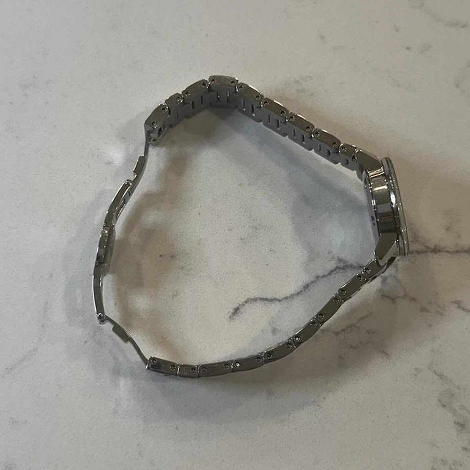 Reloj para mujer Movado Bold Evolution esfera plateada acero inoxidable con oro rosa 24 mm Foto 4 de 4