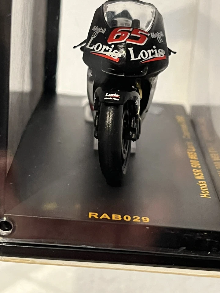 Ixo Models 1:24 scale Honda 500 racing motorcycle - new/unopened in plastic case Foto 2 de 4