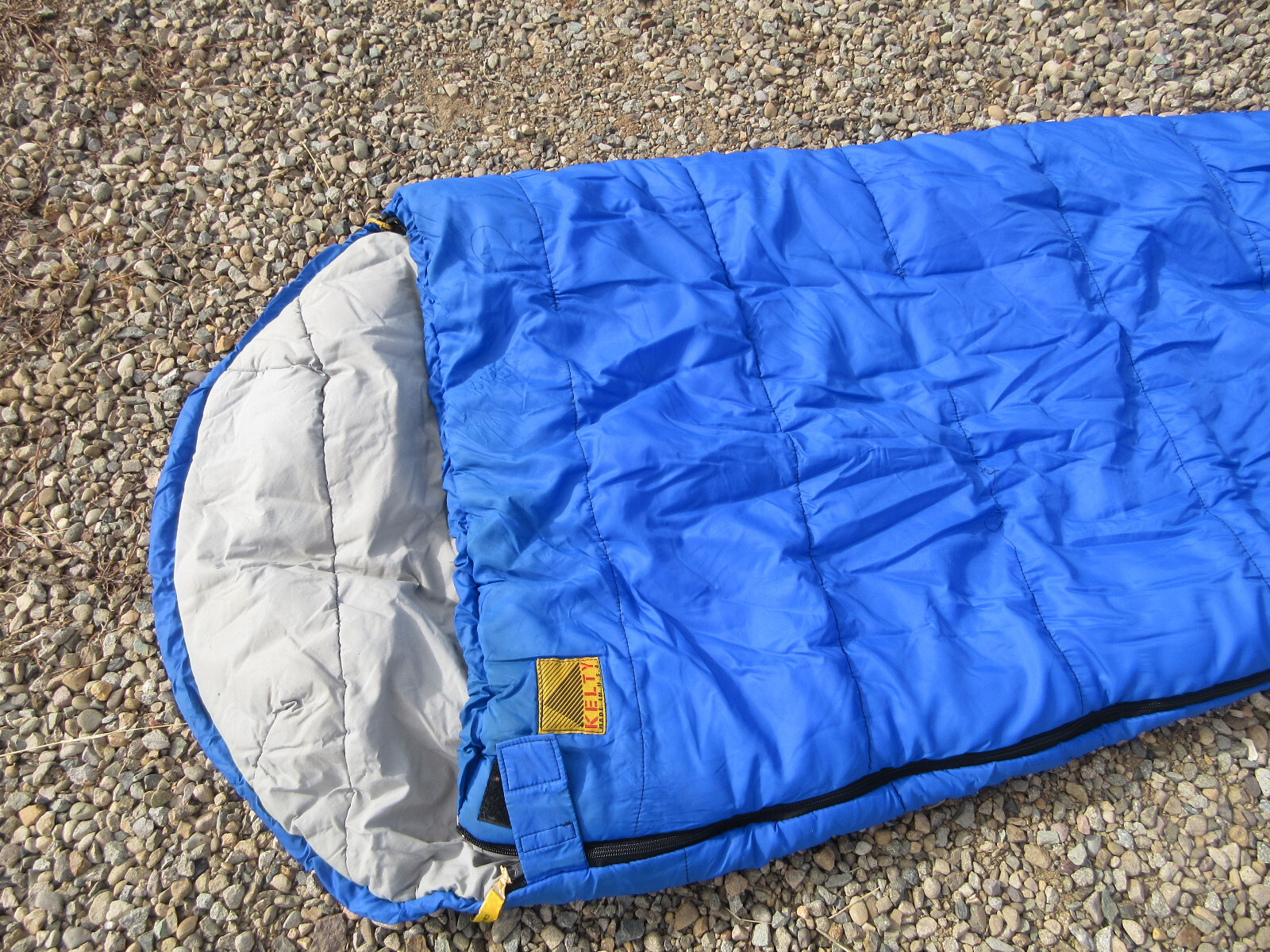 Kelty Clear Creek 20 Degrees Tapered 32x80 Sleeping Bag Dacron Hollofil