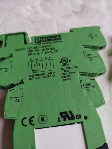 (2) PHOENIX CONTACT # PLC-BSC-24UC/21 SOCKET / # 2961105 CONTACT. - Picture 2 of 6