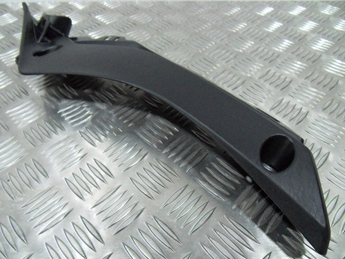 Genuine Yamaha YZF R1 Right side frame cover 2 fairing panel 2015 to 2019 - Picture 5 of 13