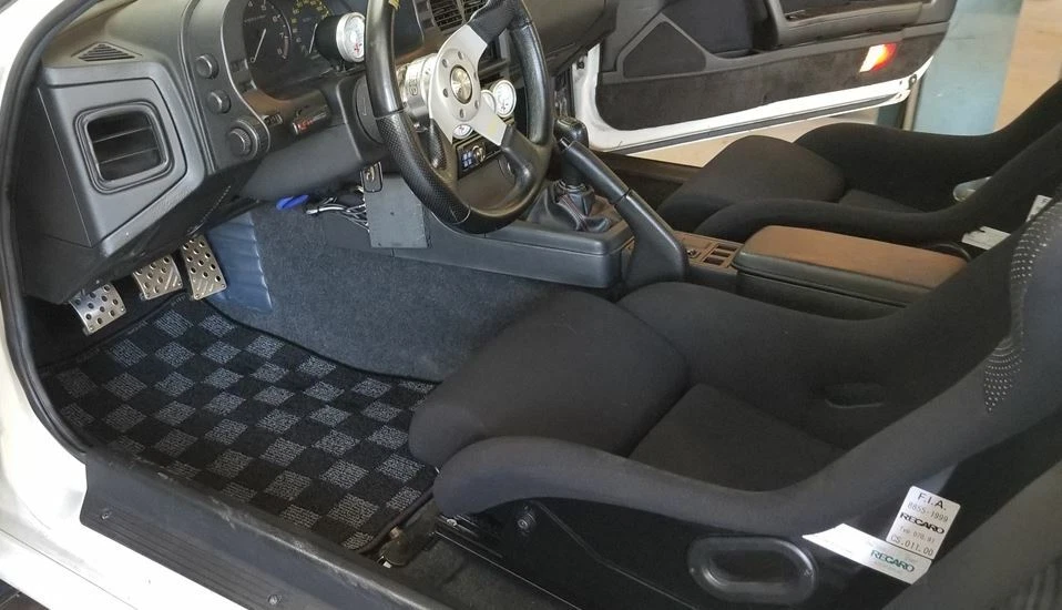 Juego de alfombrillas de carreras bandera a cuadros P2M para Mazda RX-7 FC FC3S 86-90 nuevas Foto 2 de 3