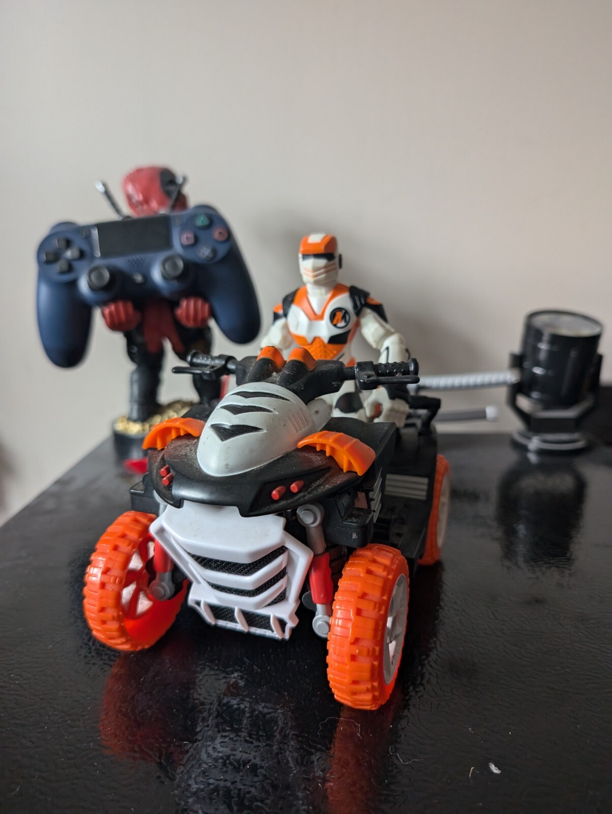 Picture 1 of 1