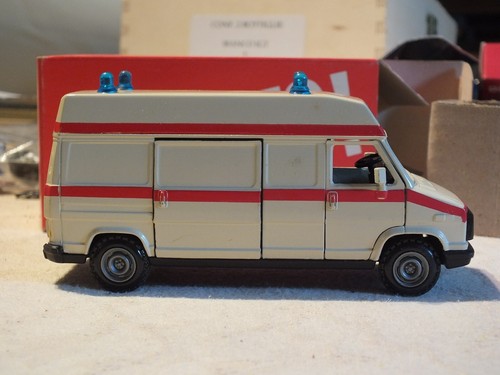 NZG 310 Fiat Ducato Ambulance scatola promo Germania Raro e Perfetto - Picture 5 of 8
