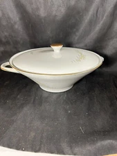 Vintage Eschenbach Bavaria W3180 Covered Tureen Serving Bowl