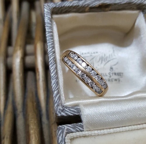 Vintage 9ct Gold Ring, Sparkly Simulated Diamonds, Size N. 5, US 7, 9k Gold - Picture 2 of 7
