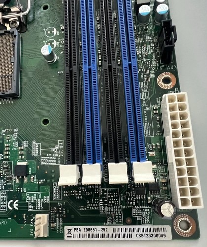 Carte serveur Intel S1200BTL PBA E98681-306 ATX LGA 1155 Xeon - Très bon état - Photo 5/8