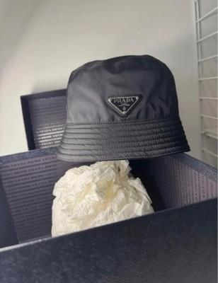 Prada Fischerhut aus Re-Nylon