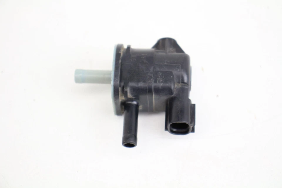 2011-2016 Toyota Sienna Air Switch Vacuum Valve 90910-ac002 - Image 2 of 4