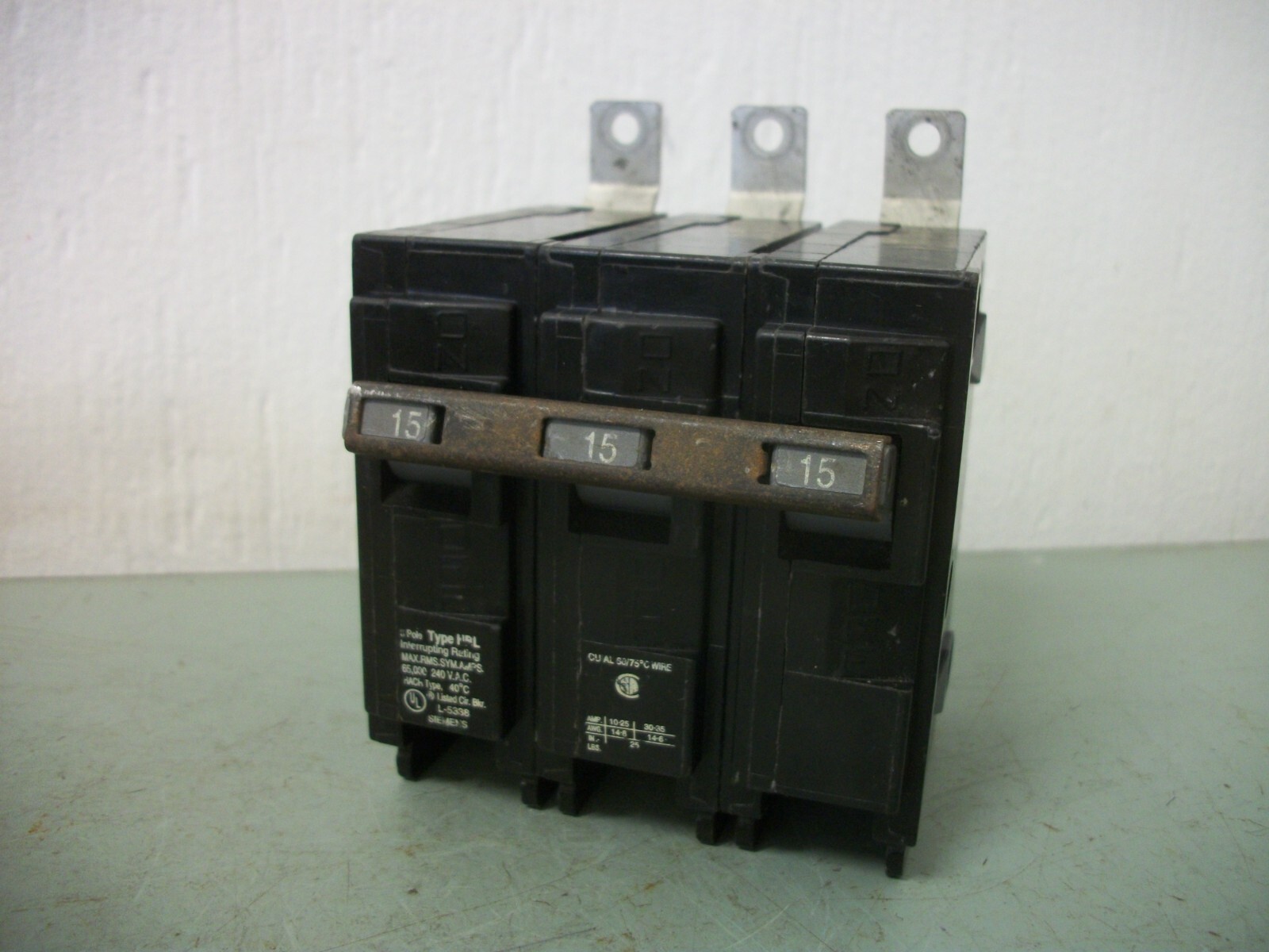 Disjoncteur Siemens QJ23B125 – 125A 240V 3 Pôles, Occasion Fonctionnel