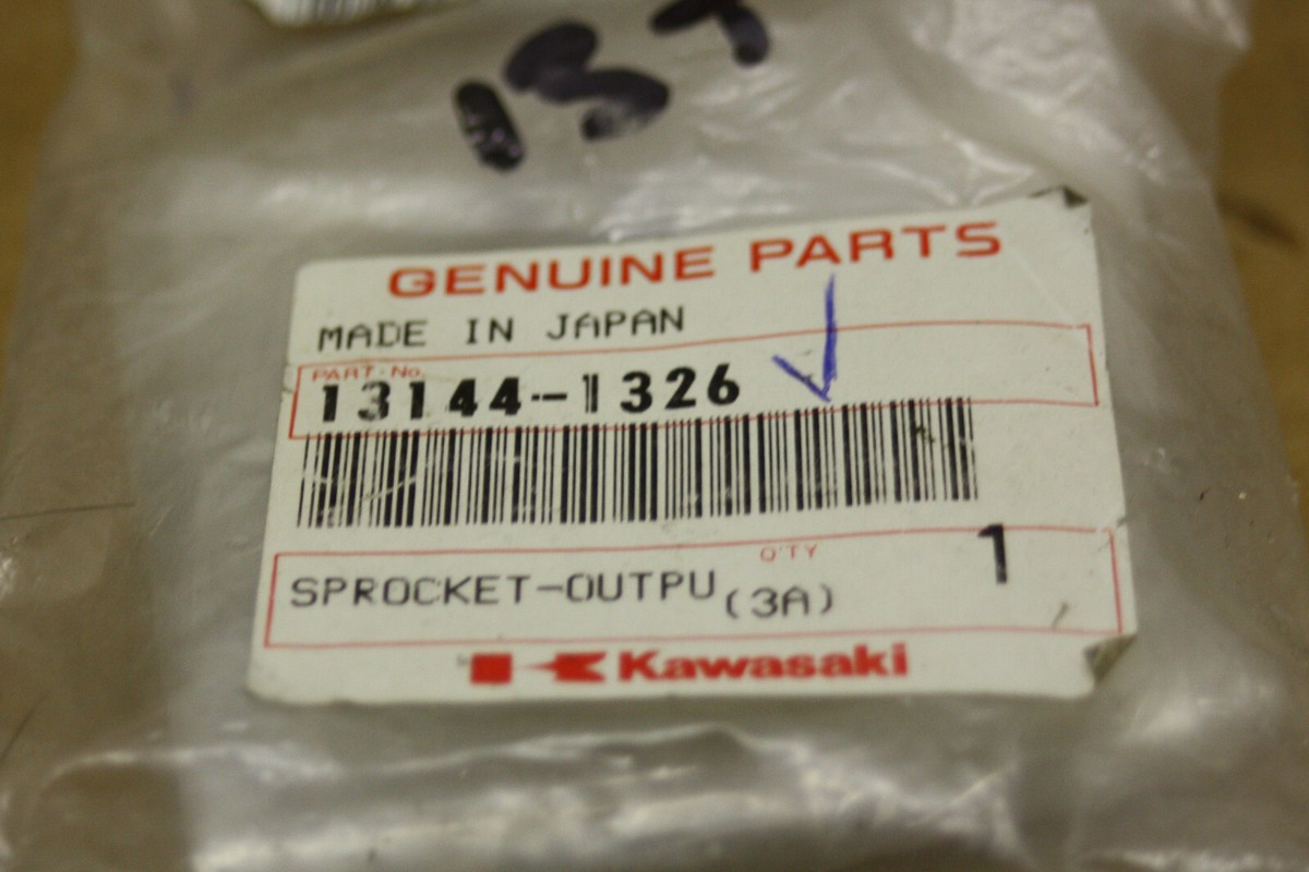 NOS New OEM Kawasaki 13 Tooth Front Output Sprocket KX125 2003