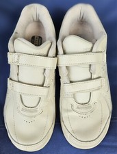New Balance 577 Shoes Womens 9.5 D Beige Sneakers Leather Athletic Walking Strap