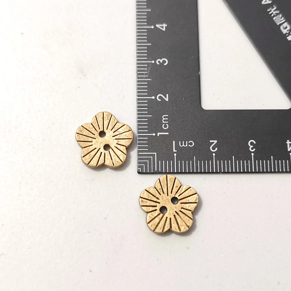 Flower engraving Natural coconut shell buttons 15mm 2 hole 1.6 mm DIY charm - Image 3 of 4