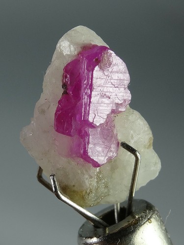 NATURAL RUBY -6 CARATS KASHMEER RUBY CRYSTAL FROM PAKISTAN, (Pr-74),