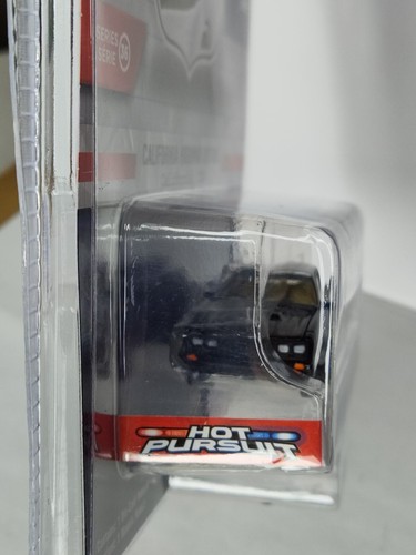 GreenLight Hot Pursuit California Highway Patrol 1982 Ford Mustang SSP WEAR ALL - Picture 3 of 15