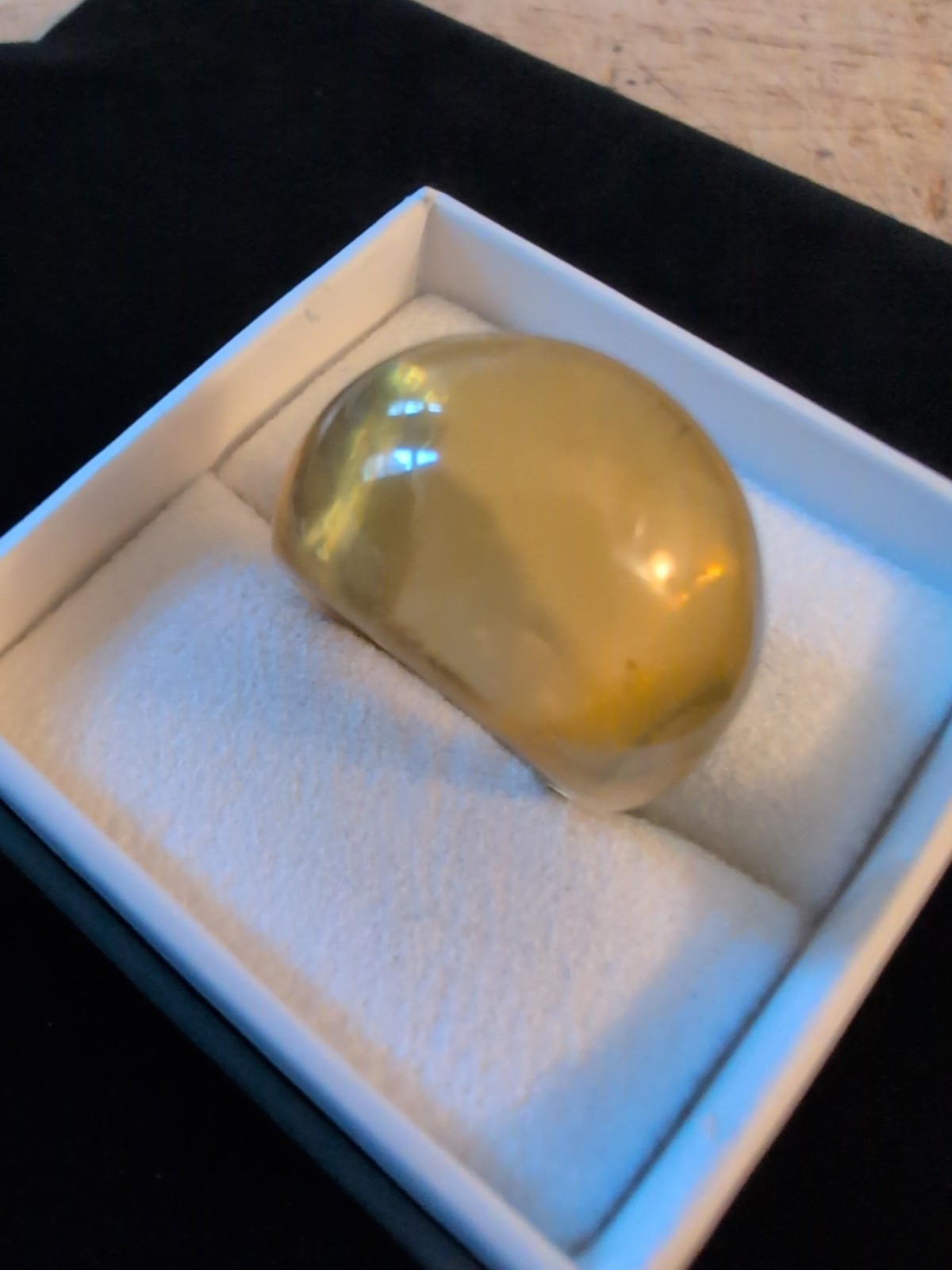 Yellowish Screen Size Size Bubble Hyperbolic Styl… - image 1