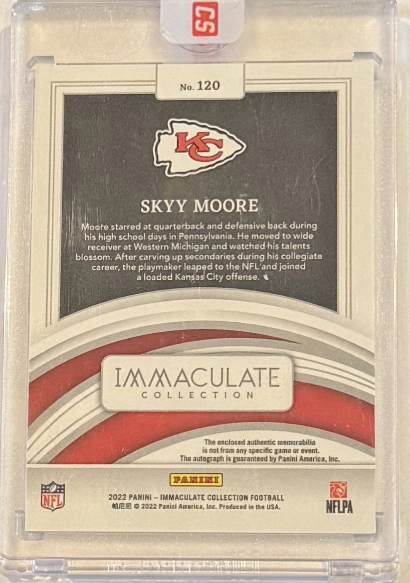 Panini 2022 Immaculate Skyy Moore Chiefs #120 RC Auto Patch 06/25 view 2
