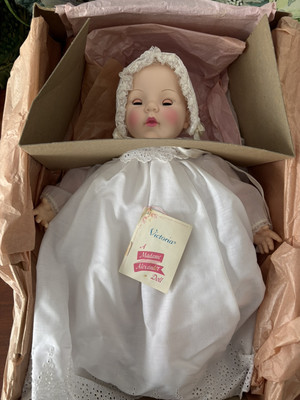 Madame Alexander Victoria baby doll #5760. NIB 20# | eBay