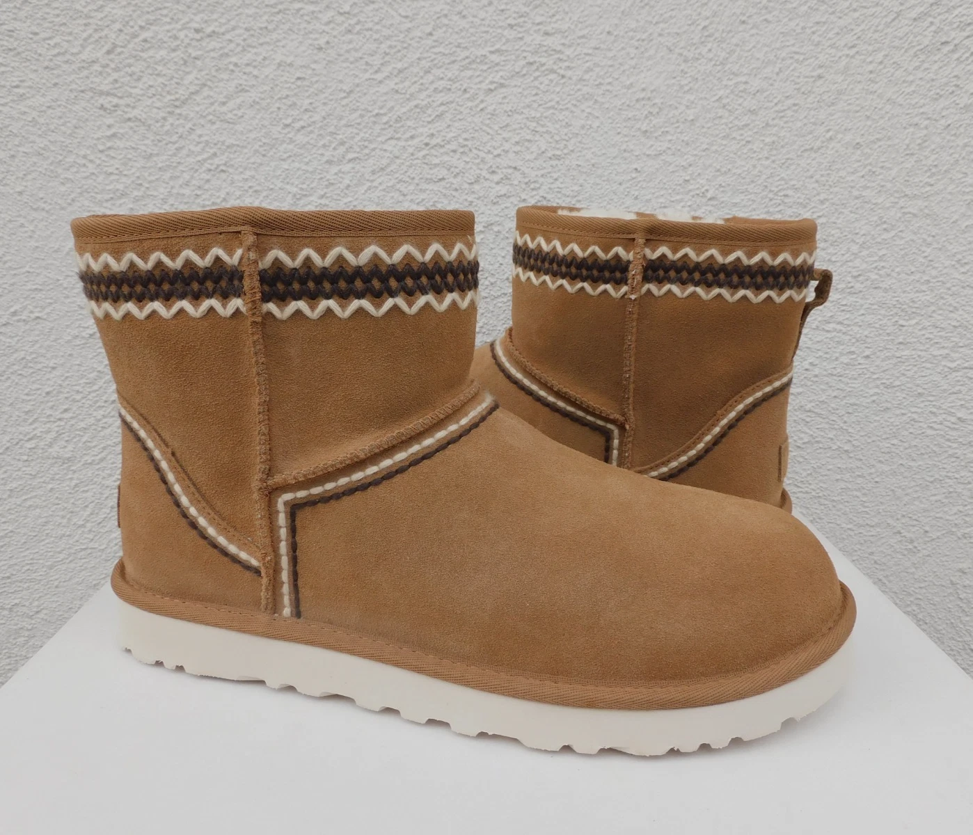 UGG CLASSIC MINI ATHERSON CHESTNUT SUEDE/ WOOL BOOTS, MEN US 10/ EUR 43 ~NEW