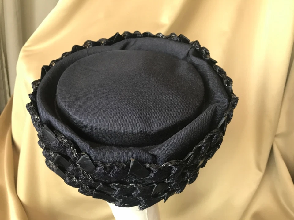 Vintage ladies navy blue pillbox hat- Union Made in USA of Fabric & Straw - Image 4 of 4