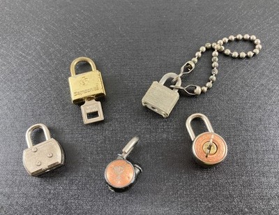Vintage Mini Padlocks Lot Of 5 Two with Keys, Masterlock, Walco, Samsonite, ABUS