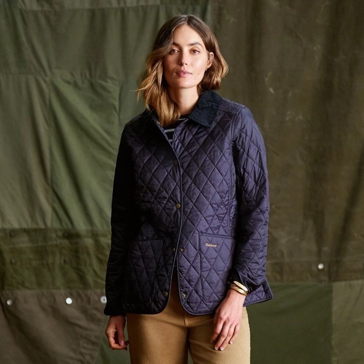 Barbour Annandale Quilt Jacket Women’s Size 10 Navy Blue Corduroy Collar Classic
