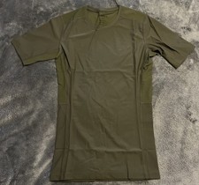 Medium NoBull Men's Compression Shirt Men's Gym Workout Muscle Tee