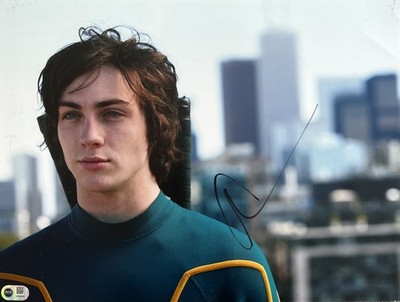 Aaron Taylor Johnson signiertes 16x12 Kick Ass Foto ACG COA AG26245