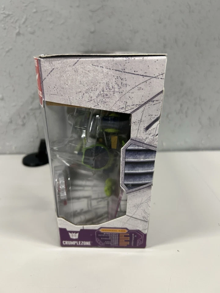 2004 Hasbro Transformers Cybertron Crumplezone Action Figure - Image 2 of 4