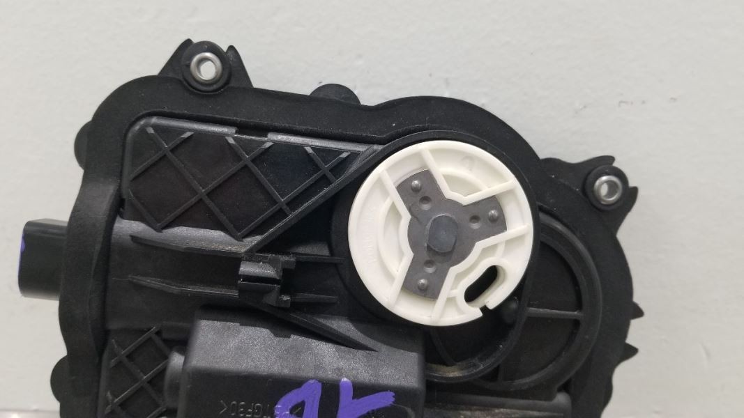 Bentley Continental GT FRONT+RIGHT Door lock actuator P/N 3W3837059
