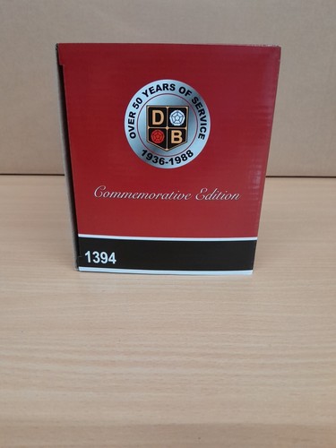 UNIVERSAL HOBBIES CASE IH 1394 - 4WD TRACTOR COMMEMORATIVE EDITION 1.32 UH6435 - Picture 4 of 17