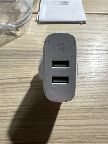 Belkin Boost Charge Dual USB-A Wall Charger 24 W + USB-A to USB-C Cable (USB Wa - Zdjęcie 6 z 9