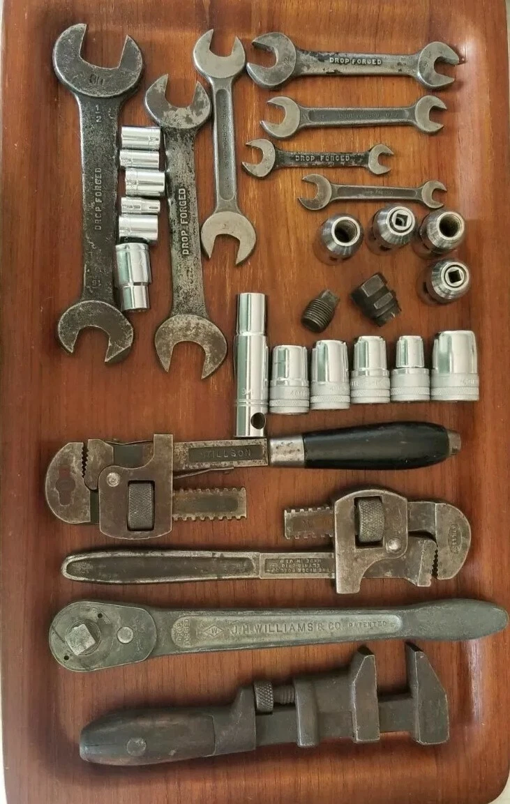 OLD USED VINTAGE ANTIQUE TOOLS WRENCHES PLUMBING CAR PIPEFITTING