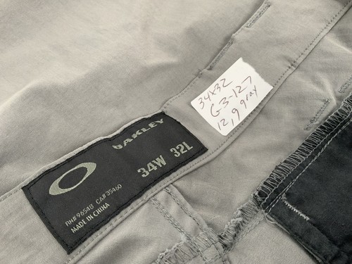 Oakley Golf Pants 34x32 Gray Poly Spandex Flat Front LNWOT YGI G3-127 - Picture 8 of 8