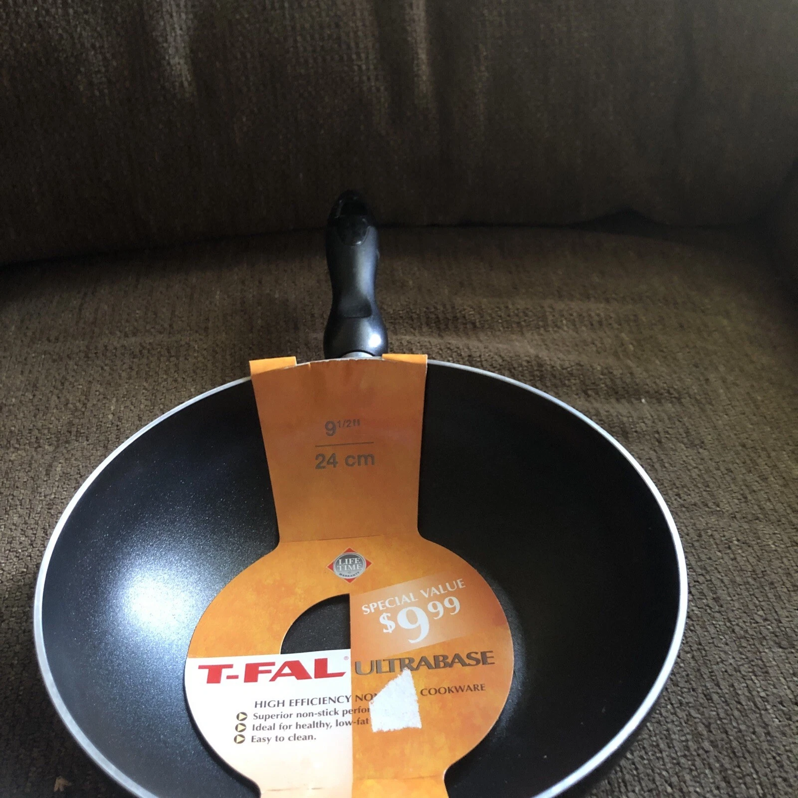 T-fal France Ultrabase 9 1/2” Royale Gala Style Non-stick Pan. New