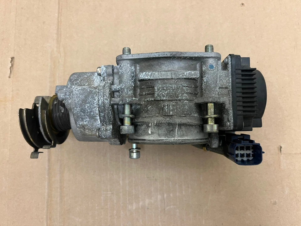 Infiniti Q45 2002 carrocería del acelerador usada Foto 3 de 4