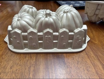 Nordic Ware Pumpkin Harvest Loaf Pan, 6 Cup, 1.4L, Thanksgiving, Christmas 