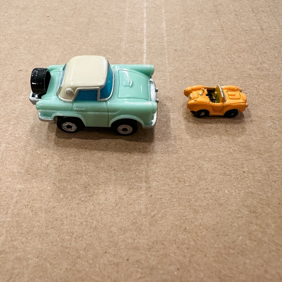 Micro Machines Insiders Set 6B Ford 1956 Thunderbird With Mini Shelby Cobra - Image 3 of 4
