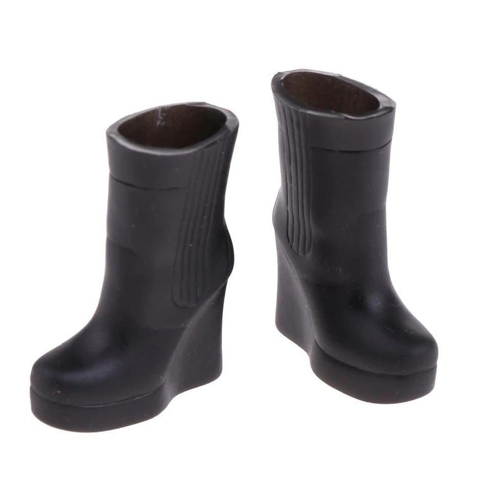 Scarpe Per Stivali In Plastica Per Accessori Per Vestiti Per Bambole Licca Da 12 - Immagine 2 di 4