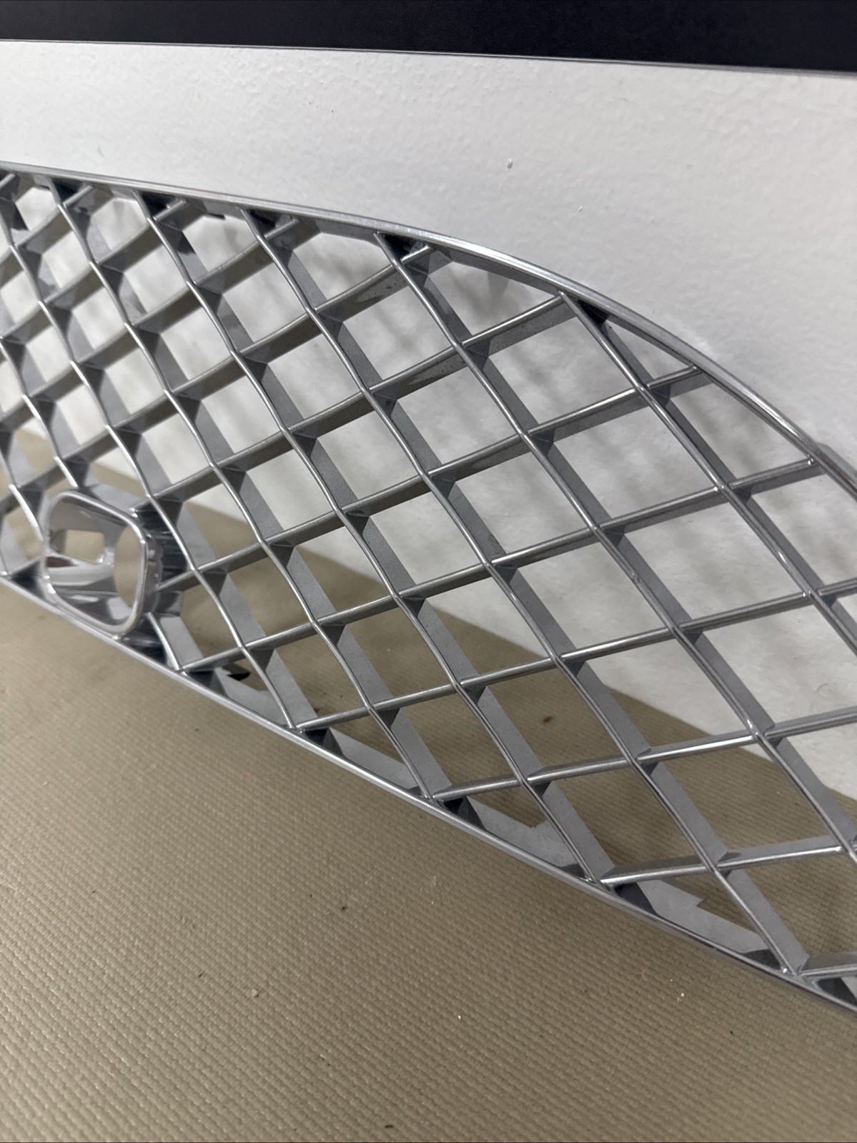 BENTLEY BENTAYGA Left Lower Bumper Air Guide Grill 36A807675L #149