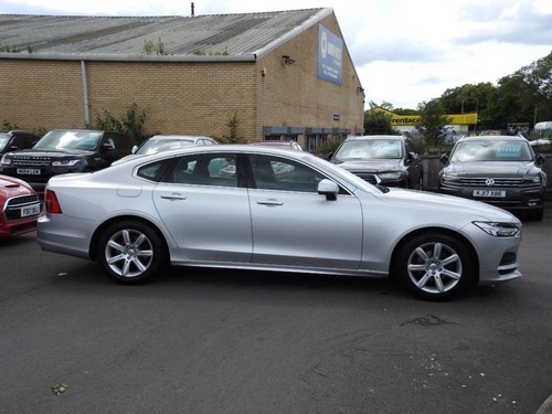 Volvo S90 2.0 D4 Momentum 4dr Geartronic Diesel - Picture 7 of 19