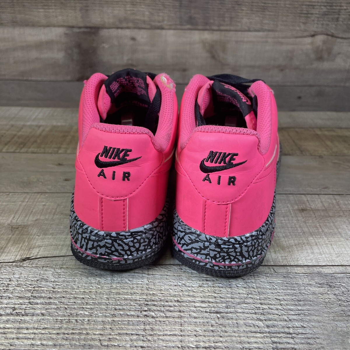 Nike Air Force 1 GS AF1 Low Hyper Pink 596728-608 Size 5.5Y Nike Air Force 1 GS AF1 Low Hyper Pink 596728-608 Size 5.5Y
