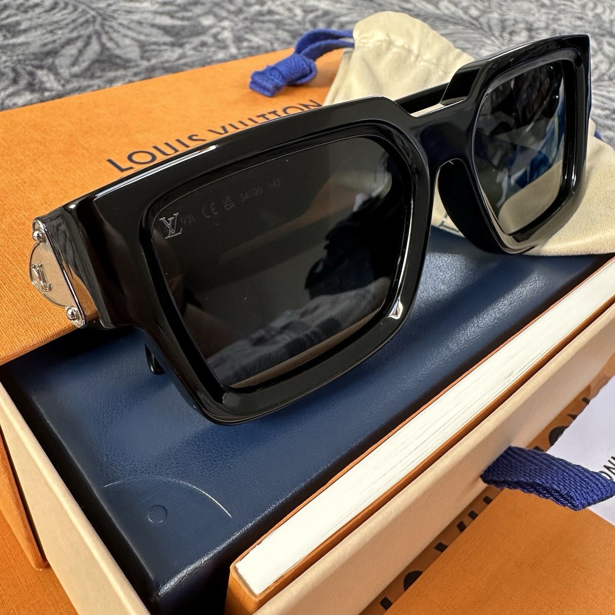 LOUIS VUITTON LV MATCH SUNGLASSES BLACK Z1414E | eBay UK
