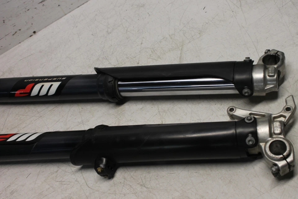 KTM 690 SMC HUSQVARNA OEM HORQUILLAS IZQUIERDA Y DERECHA SUSPENSIÓN RECTA 08-11 Foto 4 de 4