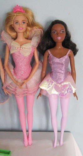 5 Ballerina Barbie’s with Dance Costumes and Accessories - Picture 4 of 6
