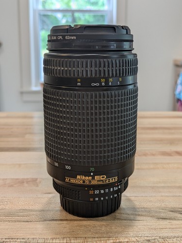 Nikon AF Nikkor 70-300mm f/4-5.6D Auto Focus Macro Zoom Lens F Mount Hood Caps - Picture 2 of 11