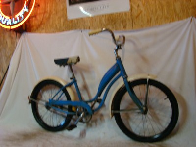 schwinn fiesta women's cruiser 1965