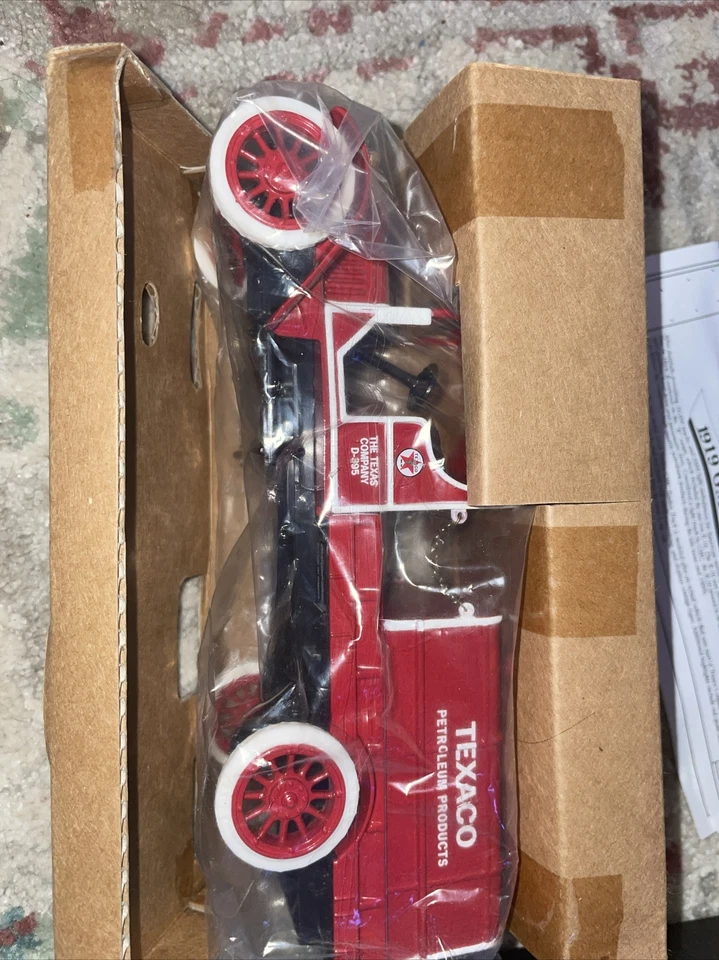 Ertl 1919 GMC Camion Cisterna Bank Texaco Cromo Edizione Millennium 2000 19812P - Immagine 2 di 4